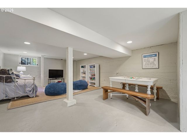 2508 Ne TILLAMOOK St, Portland, OR 97212