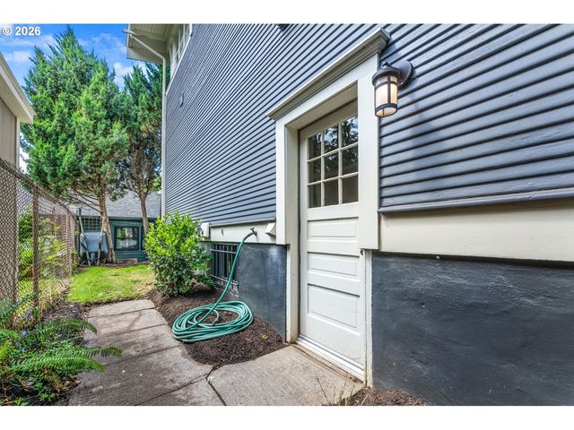 2508 Ne TILLAMOOK St, Portland, OR 97212