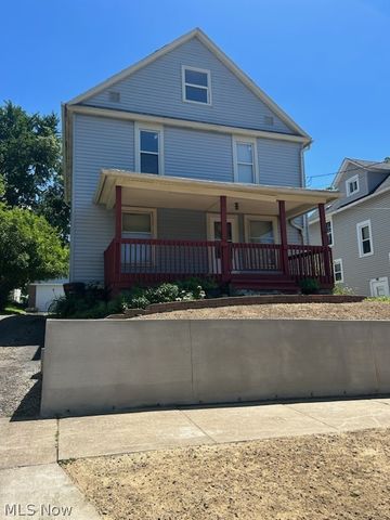 2121 10th Street, Akron, OH 44314