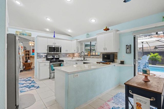 9284 Laurel Green Drive, Boynton Beach, FL 33437