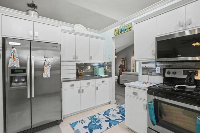 9284 Laurel Green Drive, Boynton Beach, FL 33437