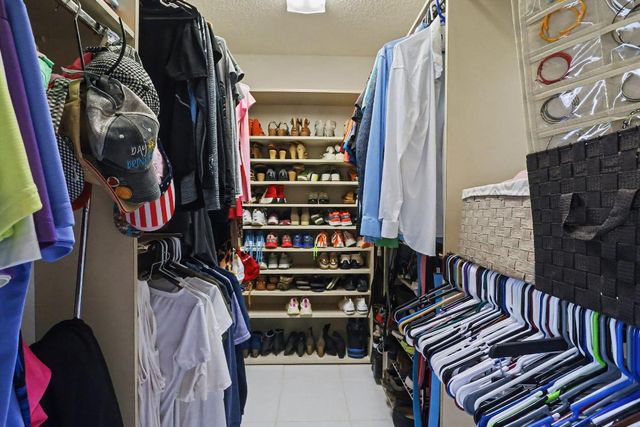 9284 Laurel Green Drive, Boynton Beach, FL 33437