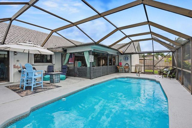 9284 Laurel Green Drive, Boynton Beach, FL 33437