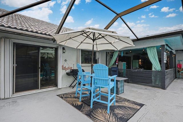 9284 Laurel Green Drive, Boynton Beach, FL 33437