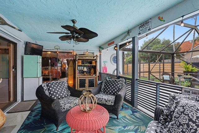 9284 Laurel Green Drive, Boynton Beach, FL 33437