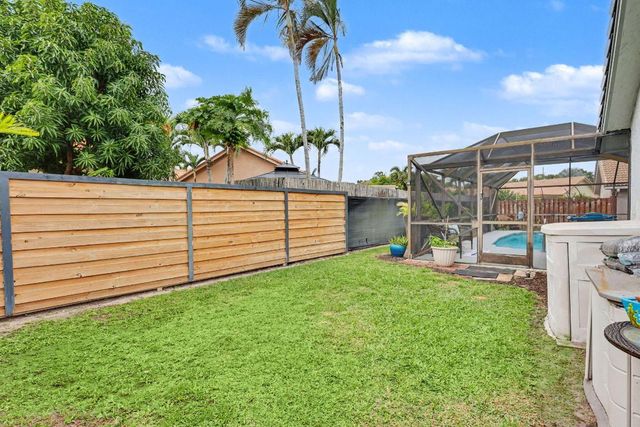 9284 Laurel Green Drive, Boynton Beach, FL 33437