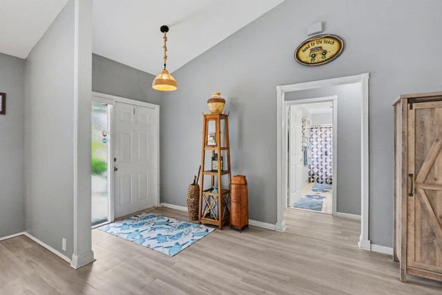 9284 Laurel Green Drive, Boynton Beach, FL 33437