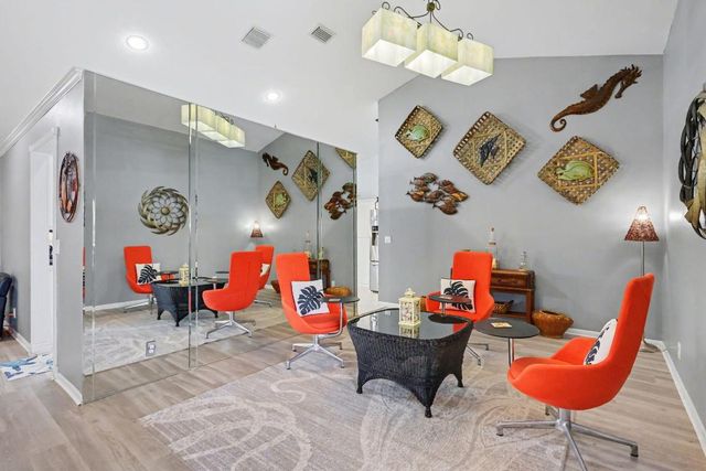 9284 Laurel Green Drive, Boynton Beach, FL 33437