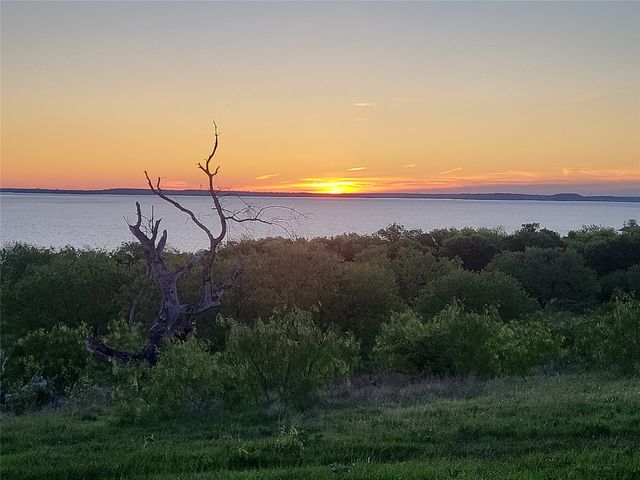 1613 Hillside Drive, Sanger, TX 76266