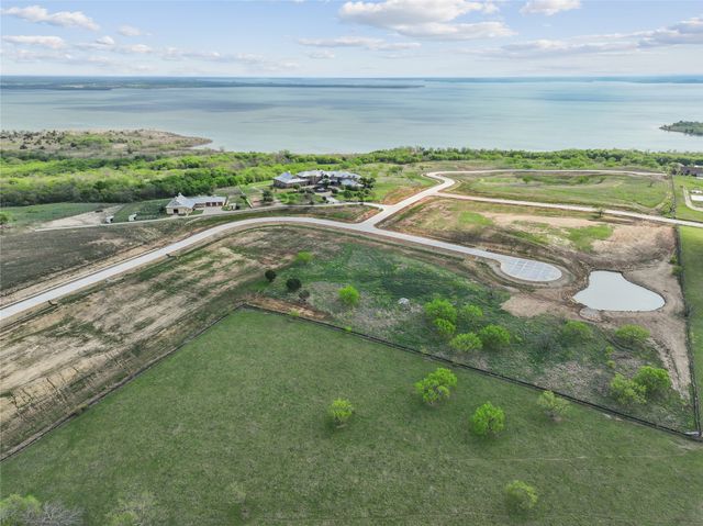 1613 Hillside Drive, Sanger, TX 76266