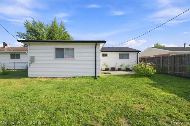 38030 Westvale Street, Romulus, MI 48174