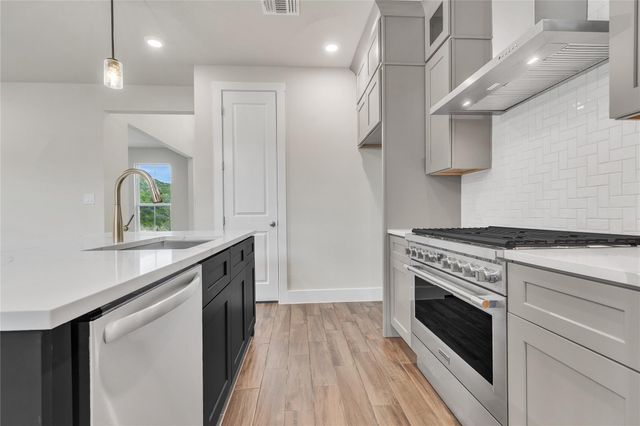 8505 Pine Muhly DR, Lago Vista, TX 78645