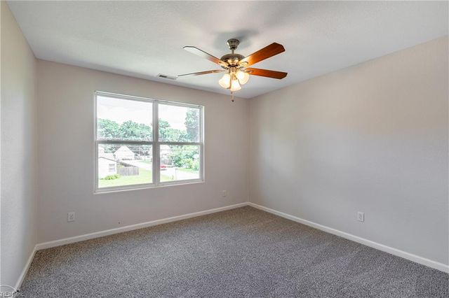 429 Draper DR, Norfolk, VA 23505