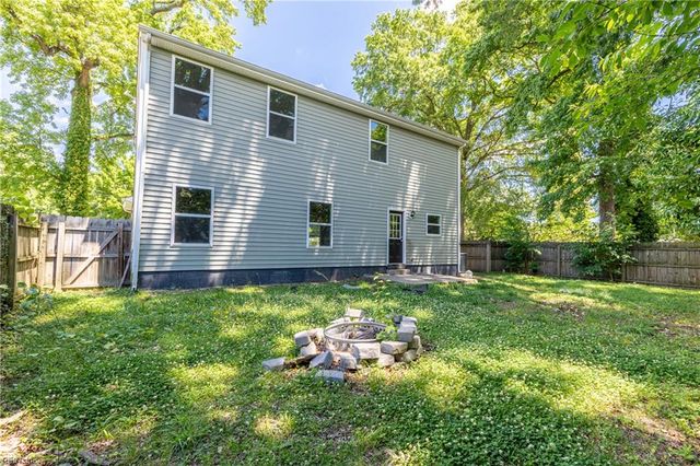 429 Draper DR, Norfolk, VA 23505