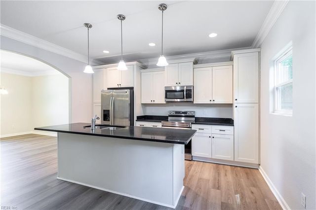 429 Draper DR, Norfolk, VA 23505