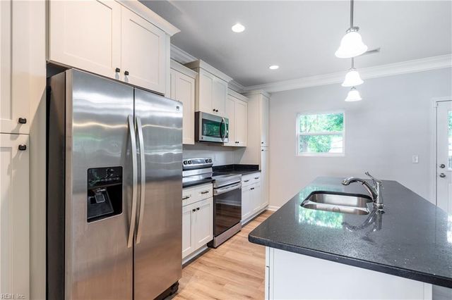 429 Draper DR, Norfolk, VA 23505
