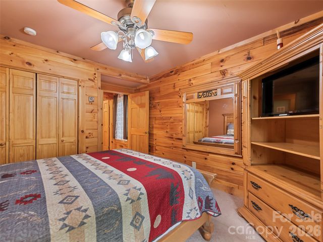 91 Copper Spur Road, Maggie Valley, NC 28751