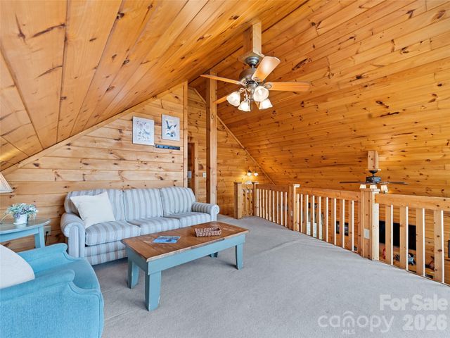 91 Copper Spur Road, Maggie Valley, NC 28751