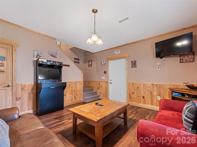91 Copper Spur Road, Maggie Valley, NC 28751