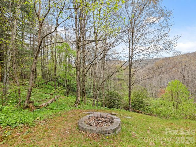 91 Copper Spur Road, Maggie Valley, NC 28751