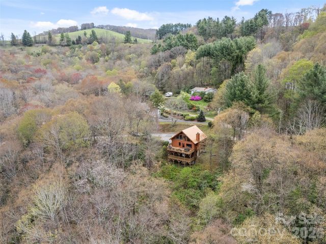 91 Copper Spur Road, Maggie Valley, NC 28751