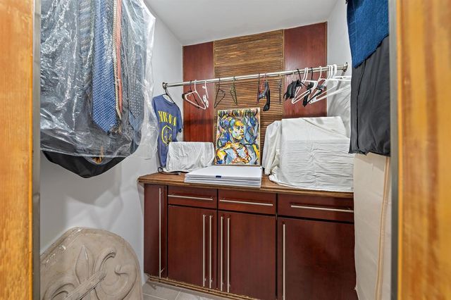 1516 S Lakeside Drive 106, Lake Worth Beach, FL 33460