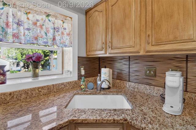 1834 15th, Wyandotte, MI 48192