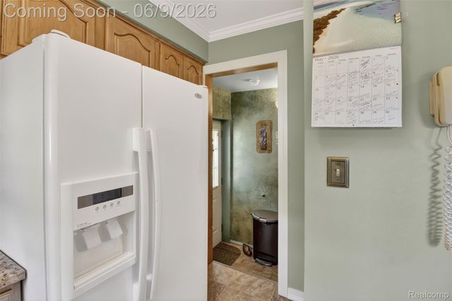 1834 15th, Wyandotte, MI 48192