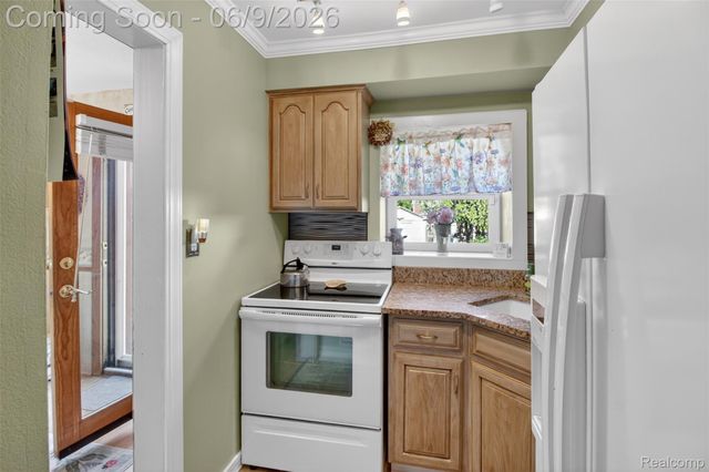 1834 15th, Wyandotte, MI 48192