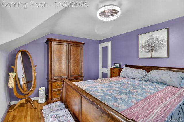 1834 15th, Wyandotte, MI 48192