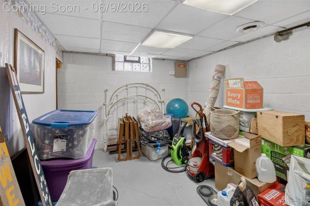 1834 15th, Wyandotte, MI 48192