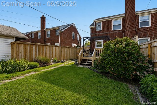 1834 15th, Wyandotte, MI 48192