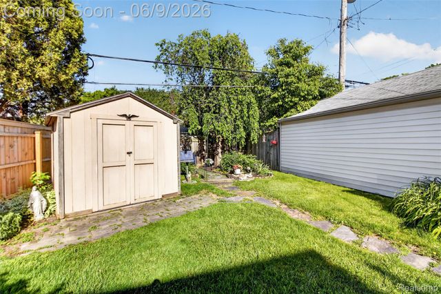 1834 15th, Wyandotte, MI 48192