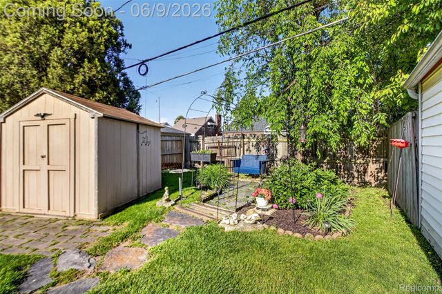 1834 15th, Wyandotte, MI 48192