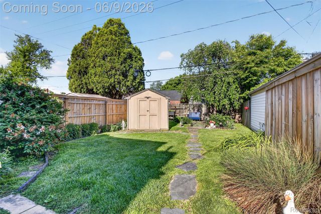 1834 15th, Wyandotte, MI 48192