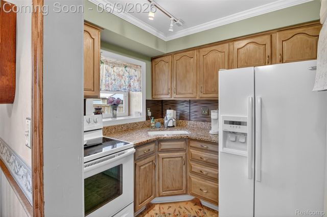 1834 15th, Wyandotte, MI 48192