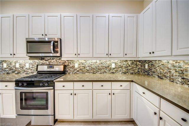 8260 Venetian Pointe DR, Fort Myers, FL 33908
