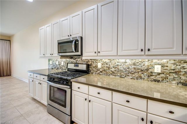 8260 Venetian Pointe DR, Fort Myers, FL 33908