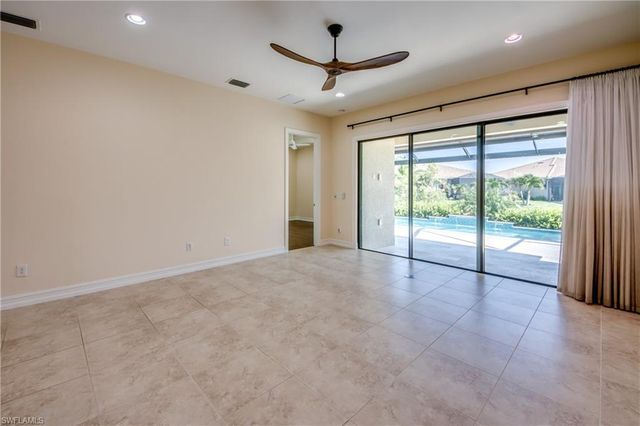 8260 Venetian Pointe DR, Fort Myers, FL 33908