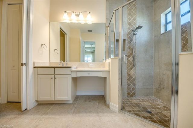 8260 Venetian Pointe DR, Fort Myers, FL 33908