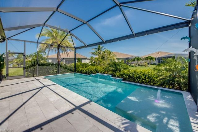 8260 Venetian Pointe DR, Fort Myers, FL 33908