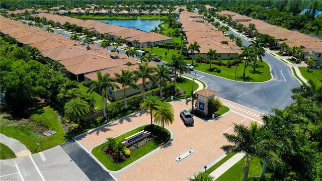8260 Venetian Pointe DR, Fort Myers, FL 33908