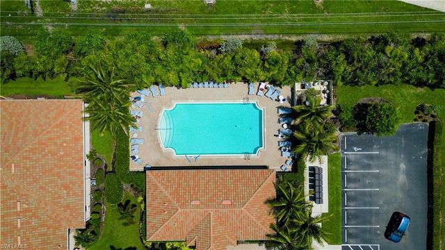 8260 Venetian Pointe DR, Fort Myers, FL 33908