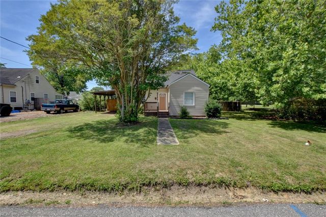 2 Clover ST, Hampton, VA 23669