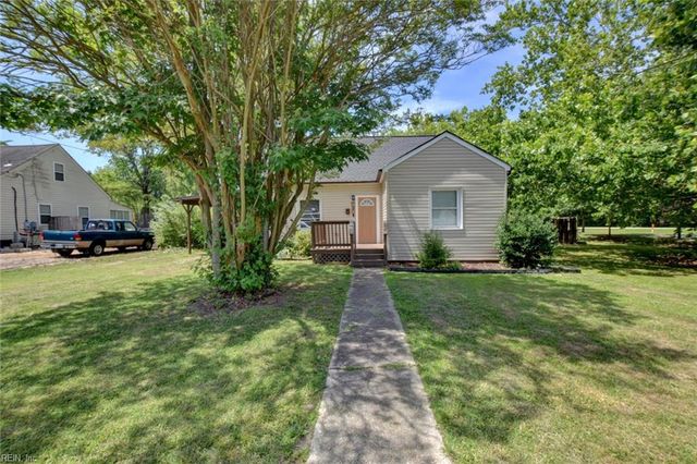 2 Clover ST, Hampton, VA 23669