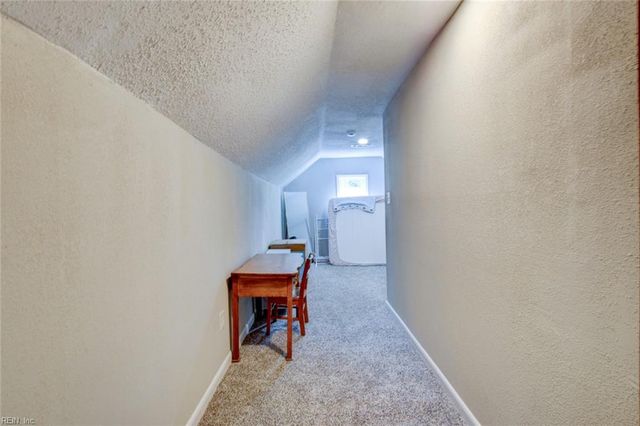 2 Clover ST, Hampton, VA 23669