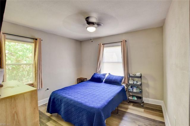 2 Clover ST, Hampton, VA 23669