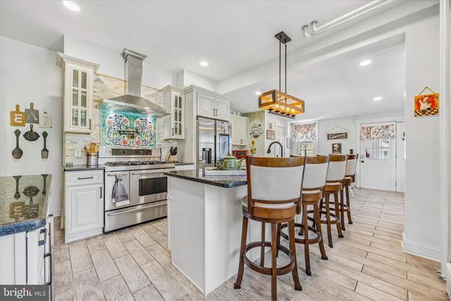 917 DEKALB PIKE, Ambler, PA 19002