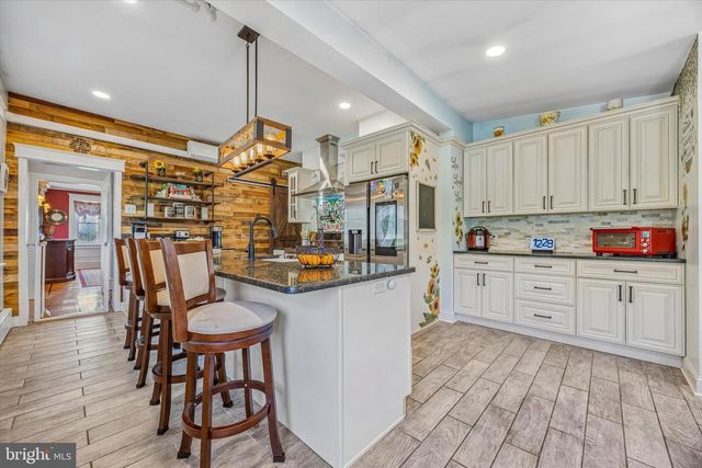 917 DEKALB PIKE, Ambler, PA 19002