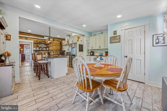 917 DEKALB PIKE, Ambler, PA 19002